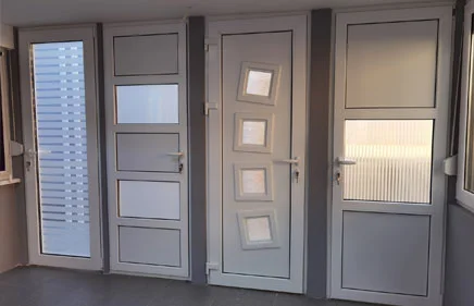 Modeli ulaznih i sobnih PVC vrata u beloj boji