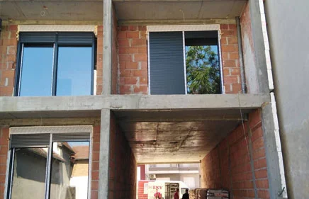 Kompletna PVC stolarija u laminaciji ANTRACIT na stambenoj zgradi #1.